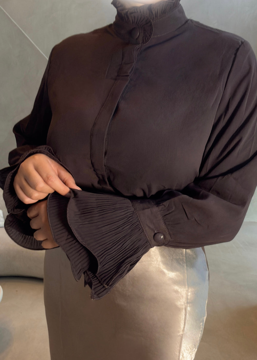 FARAH IN BROWN